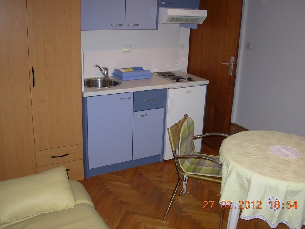Apartment Karmen Trogir Room photo